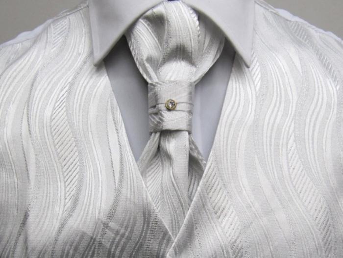 Plastron (Krawatte) mit Einstecktuch